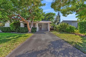 226 SE 2nd Ave, Boynton Beach, FL 33435 Sold 12/13/24