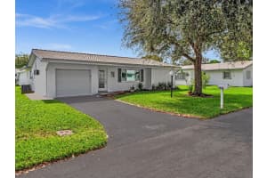 8232 NW 15th St, Plantation, FL 33322 Sold 04/30/25