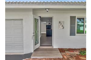 8232 NW 15th St, Plantation, FL 33322 Sold 04/30/25