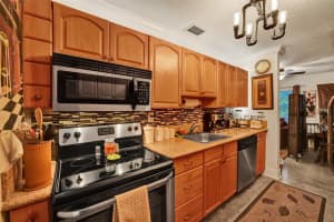 2516 NE 12TH AV, Pompano Beach, FL 33064 Sold 12/05/24