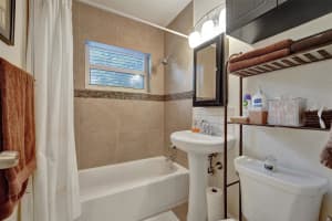 2516 NE 12TH AV, Pompano Beach, FL 33064 Sold 12/05/24