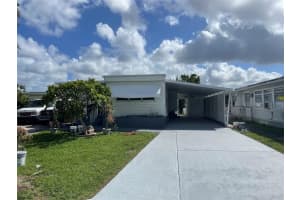 8700 SW 21st St, Davie, FL 33324 - MLS#F10467861