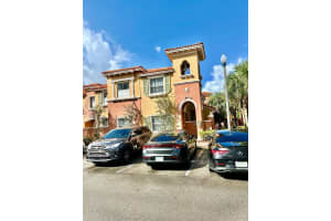 732 SW 106th Ave, Hollywood, FL 33025 - MLS#F10467863