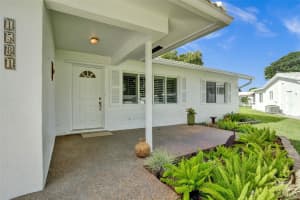1581 NW 85th Ter, Plantation, FL 33322 Sold 04/18/25