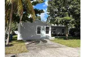 471 NW 108th St, Miami, FL 33168 Sold 03/27/25