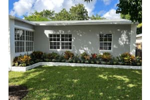 471 NW 108th St, Miami, FL 33168 Sold 03/27/25
