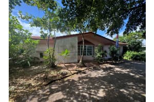 739 SE 11th Ave, Deerfield Beach, FL 33441 Sold 12/06/24