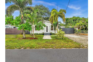 1221 NE 3rd Ave, Fort Lauderdale, FL 33304 Sold 02/28/25