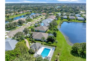 395 E Temple Ct, Vero Beach, FL 32968 Sold 12/23/24