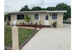611 SW 28th Ter, Fort Lauderdale, FL 33312 Sold 12/06/24