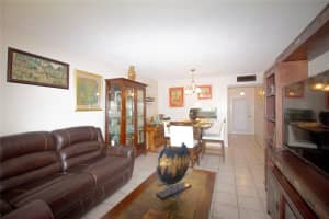 2801 NW 47th Ter 204, Fort Lauderdale, FL 33313 Sold 02/20/25