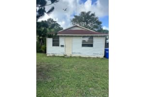 127 NE 8th St, Pompano Beach, FL 33060 Sold 01/28/25