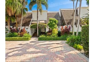 424 Hendricks Isle 10, Fort Lauderdale, FL 33301 Sold 02/27/25