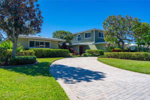 2200 NE 32nd St, Lighthouse Point, FL 33064 Sold 11/25/24