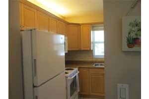 1300 N 12th Ct 7B, Hollywood, FL 33019 Sold 02/10/25