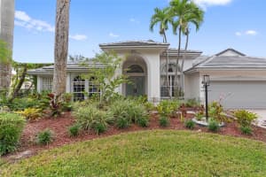 16240 Owasco Cir, Davie, FL 33331 Sold 02/07/25