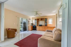 250 S Hollybrook Ter 101, Pembroke Pines, FL 33025 Sold 12/10/24
