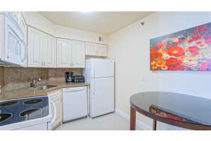 5225 Collins Avenue, Miami Beach, FL 33140 - MLS#F10468514