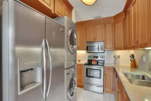 8600 Bella Vista Dr, Boca Raton, FL 33433 Sold 01/06/25