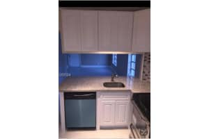 MLS# F10468587, Hollywood, Florida 33024