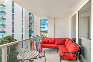 2751 S Ocean Dr 703N, Hollywood, FL 33019 Sold 03/19/25