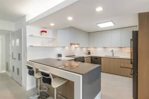 2751 S Ocean Dr 703N, Hollywood, FL 33019 Sold 03/19/25