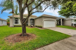 2625 SE 4th Pl, Homestead, FL 33033 Sold 02/12/25