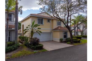 1140 Pin Oak St, Hollywood, FL 33019 Sold 05/30/25