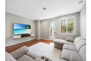 424 SW 13th Ter 424, Fort Lauderdale, FL 33312 Sold 12/17/24