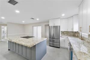 828 Johnson St, Hollywood, FL 33019 - MLS#F10468889