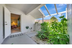 8632 Bridle Path Ct 206, Davie, FL 33328 Sold 12/09/24