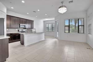 11754 SW 13th Ln 11754, Pembroke Pines, FL 33025 Sold 01/10/25