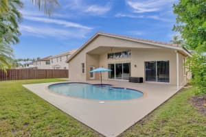 17345 SW 8th St, Pembroke Pines, FL 33029 Sold 01/22/25