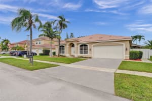 17345 SW 8th St, Pembroke Pines, FL 33029 Sold 01/22/25