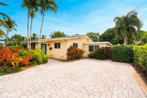 208 NW 21 Street, Wilton Manors, FL 33311 Sold 03/24/25