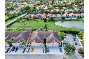 2897 Crestwood Ter 3101, Pompano Beach, FL 33063 Sold 12/10/24