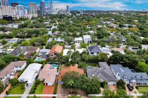 805 SE 10th St, Fort Lauderdale, FL 33316 - MLS#F10469273