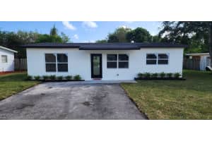 2116 NE 3rd St, Boynton Beach, FL 33435 Sold 01/06/25