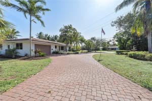 556 SE 15 Ave, Deerfield Beach, FL 33441 - MLS#F10469386