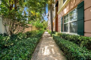 1033 NE 17TH WY 103, Fort Lauderdale, FL 33304 Sold 01/29/25