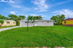 5205 45th Street, West Palm Beach, FL 33407 Sold 02/13/25