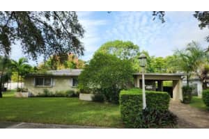 404 S 56th Ter, Hollywood, FL 33023 Sold 11/08/24