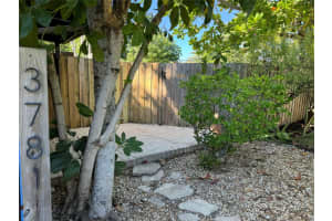 3781 NE 13th Ave, Oakland Park, FL 33334 Sold 03/04/25