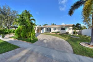 1658 SE 10th Ave, Deerfield Beach, FL 33441 Sold 01/09/25