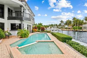 2323 NE 29th St, Lighthouse Point, FL 33064 Sold 01/31/25