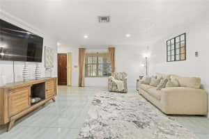 5200 SW 3rd St, Plantation, FL 33317 Sold 04/23/25