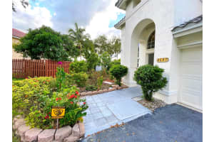 2697 NW 70th Ave, Margate, FL 33063 Sold 03/07/25