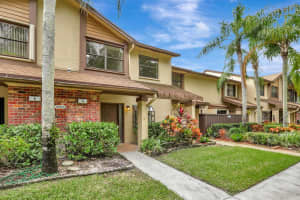 3963 Cocoplum Cir B, Coconut Creek, FL 33063 Sold 01/09/25