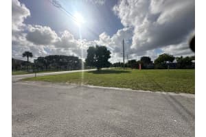 19 Nw Ave, Pompano Beach, FL 33069 Sold 02/14/25