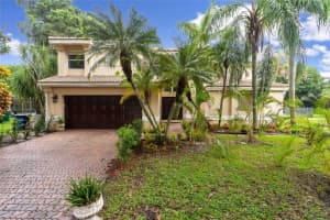 3871 Ottawa Ln, Hollywood, FL 33026 Sold 11/05/24